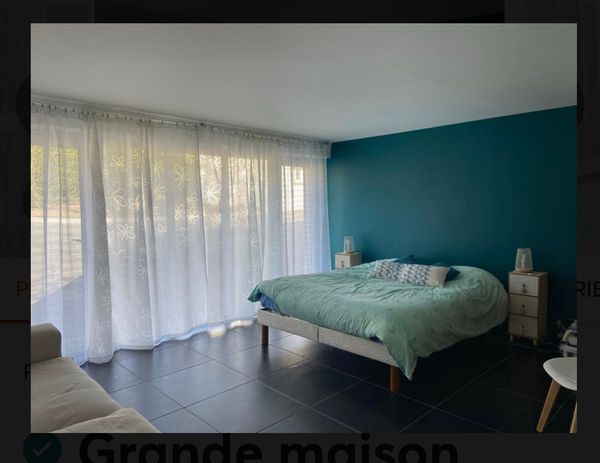 La chambre privée de Elodie