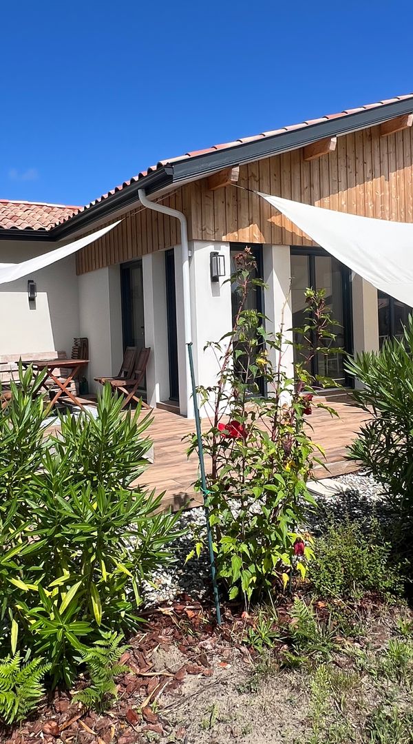 Maison entre lac et océan