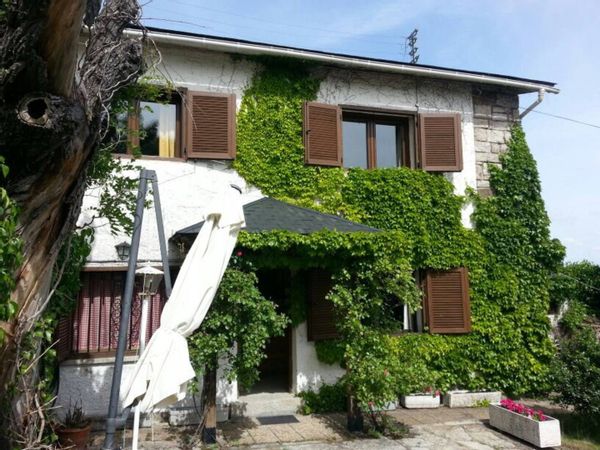 Charming mountain cottage with private pool