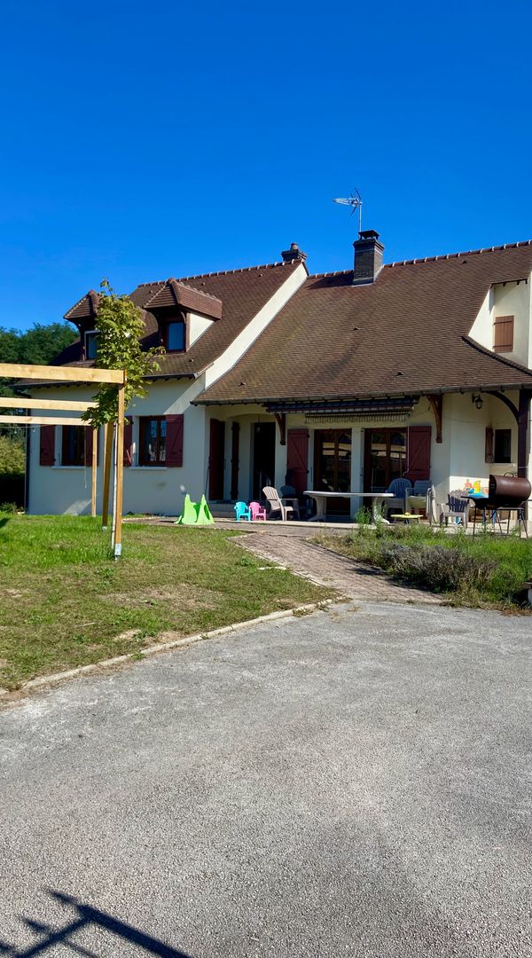 Grande maison avec dépendance et jacuzzi de Thomas et Julie