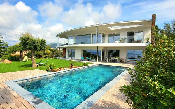 Vue panoramique sur le Golf de Saint Tropez Villa Cactus