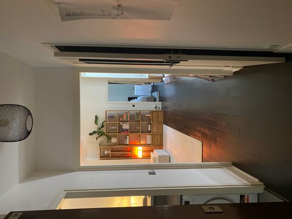 L'appartement haussmanien de Sepho, à quelques secondes des Champs Elysées, au cœur de Paris