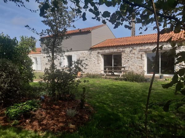 La longère en pierre de Clémence et Maxime