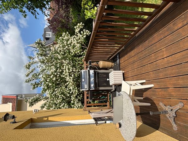 Moins de 30 minutes du centre de Paris en transport, maison confortable et bien entretenue, au calme