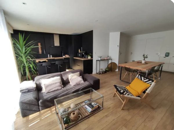 Angers : appartement 65 m2 proche centre ville avec parking privé.