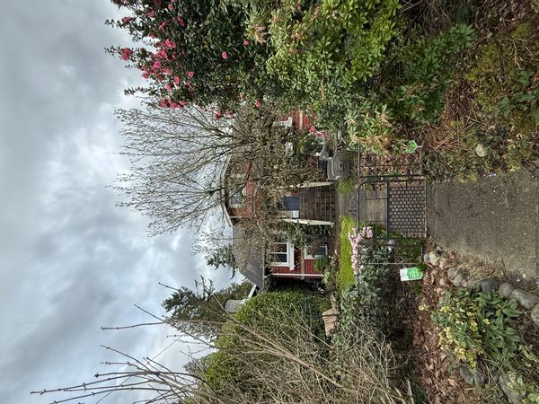 Modern + Bright 2BDRM Private Suite Near Trails, Shopping & Waterfront; 10min Transit to Downtown