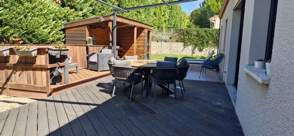 La maison de Corinne est situé au calme situé à 5mn du centre ville de Montélimar