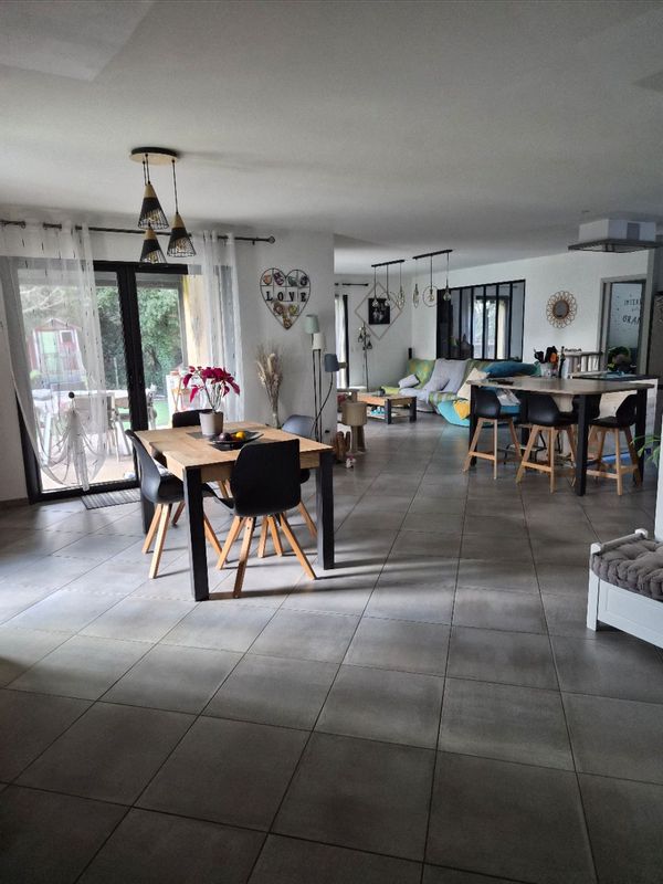 Le sud entre la mer et la garrigue