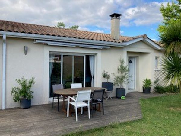 Maison au calme aux portes du Médoc -> Bordeaux, châteaux viticoles et océan à proximité.