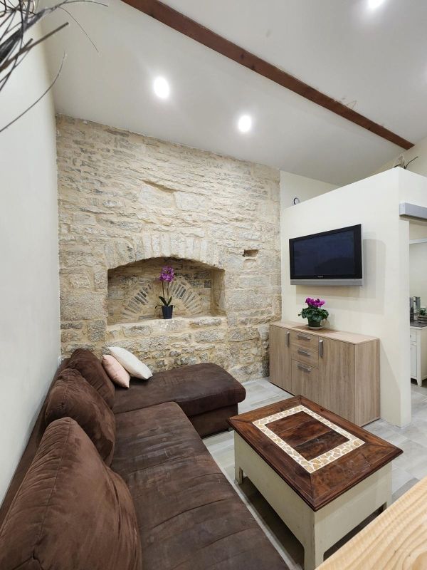 Liz and Xavier's house