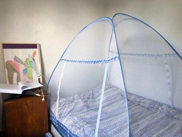 Mon appartement calme est situé à 2 pas du métro et très proche du centre de Lyon