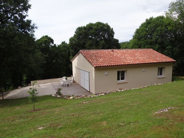 petite maison avec vue sur la Dordogne