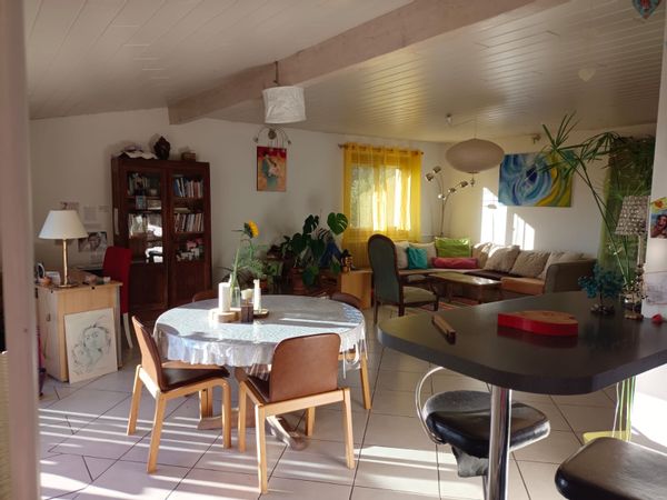 Grand appartement lumineux à 25 minutes de Genève