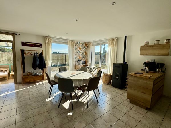 La Pause Tagarine, maison lumineuse, bord de mer, terrasse, vélos à disposition, calme, convivialité