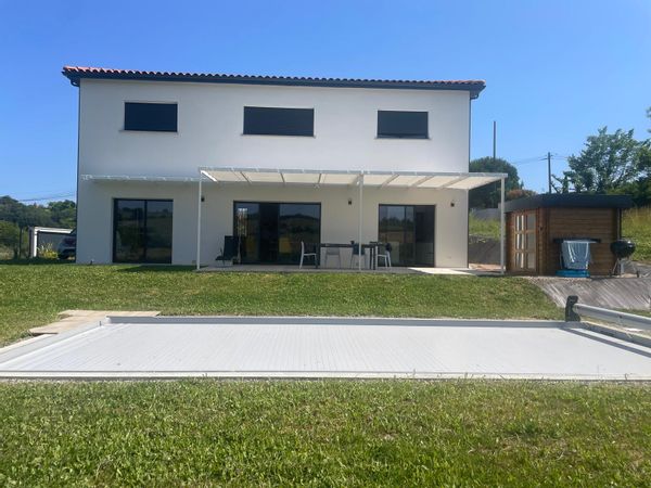 Maison contemporaine avec piscine et vue sur les coteaux - 15 min de Toulouse