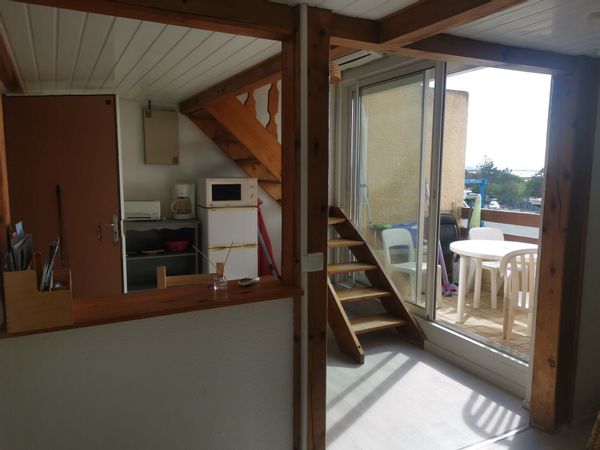 Studio mezzanine climatisé entre plage et port proche de Montpellier