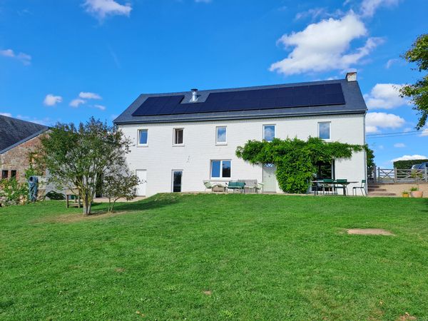 La maison de Sophie et Guillaume. Charmante maison à la campagne proche des grands axes.