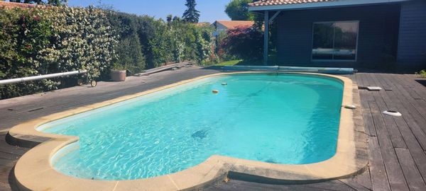 15 minutes des lacs environ 30 mn plages oceanes pour profiter en toute tranquillité de la region.