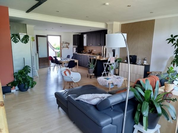 Une maison chaleureuse, unique et familiale immergée dans le cœur historique de Liège