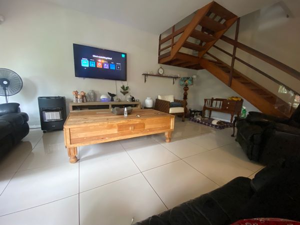 Carelles hus