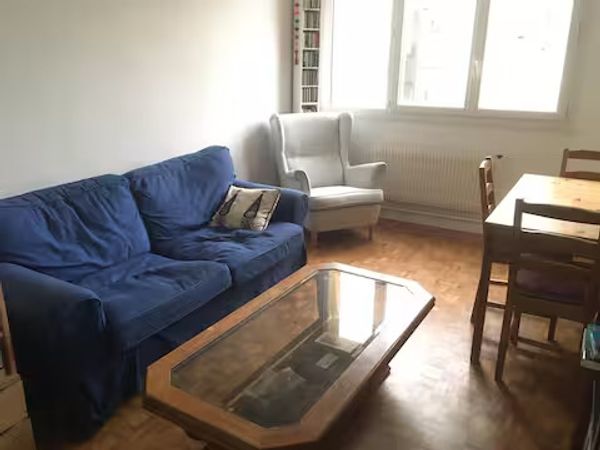 Appartement lumineux au cœur des Gratte-Ciel, centre-ville de Villeurbanne, et à deux pas de Lyon.