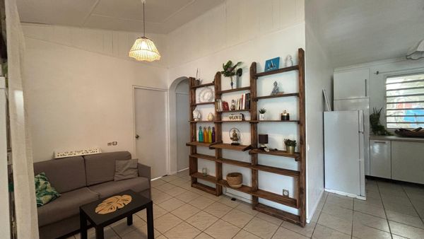 Jolie maisonnette très calme 2 chambres et petit jardin au coeur de Fare, Huahine