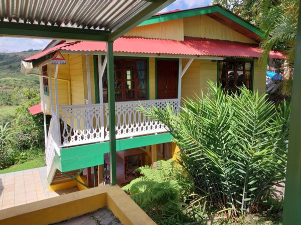 Chalet dans les montagnes à Santa Rosa près de la rivière Turrialba