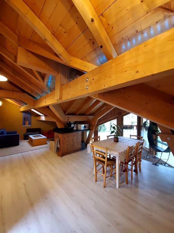 Chez Milou, appartement 6 personnes entre lacs, vignes et montagnes.