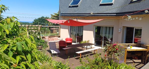 Coucher de soleil, terrasses et proximité côte de granit rose