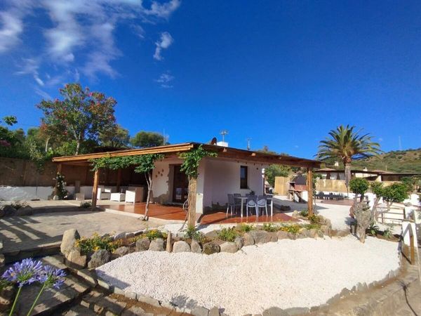 Villa de Luxe : grand jardin et détente à San Teodoro