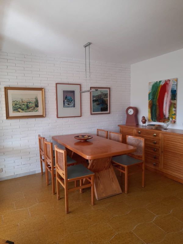 La maison de Jordi Appartement dans une residance calme, fleurie avec piscine et à 200 m de la mer