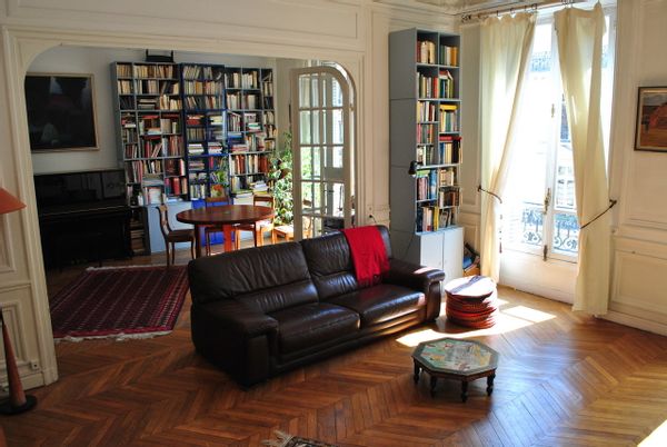 Grand appartement familial de 150m2 très lumineux entre Louvre, Tuileries et Opera