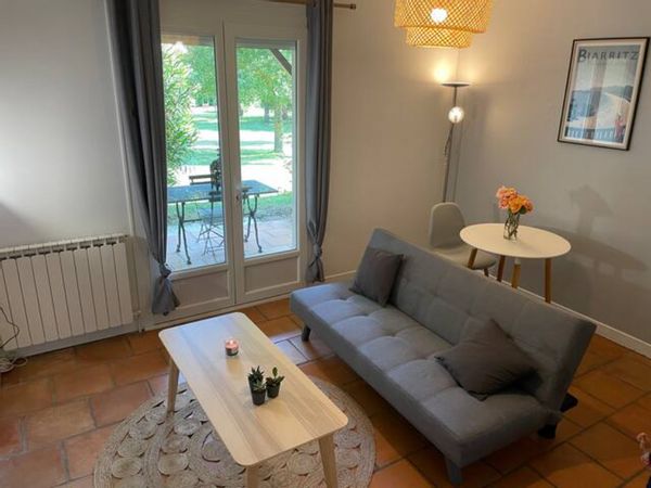 T2 élégant, piscine & confort assuré