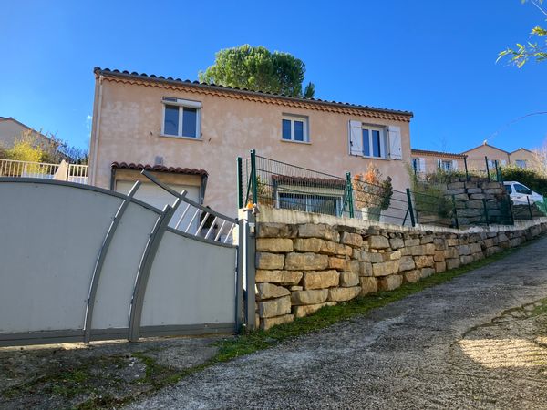 La maison de Flora - idéale pour vos escapades pleine nature !