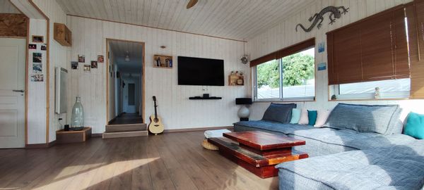 La maison au calme à 5 minutes à pied du bassin D’Arcachon et à 15 minutes de l atlantique.