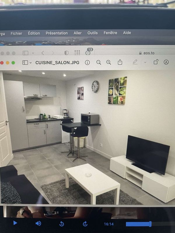 Studio de 24 m2 au cœur du quartier de Montchat (10 min de la gare de la part dieu) .