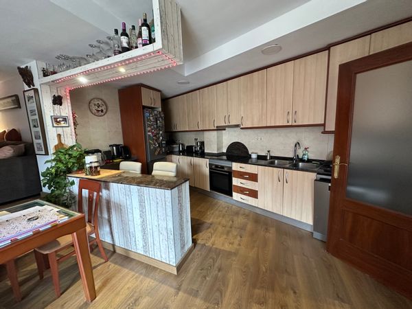 La maison de Israel y Natàlia