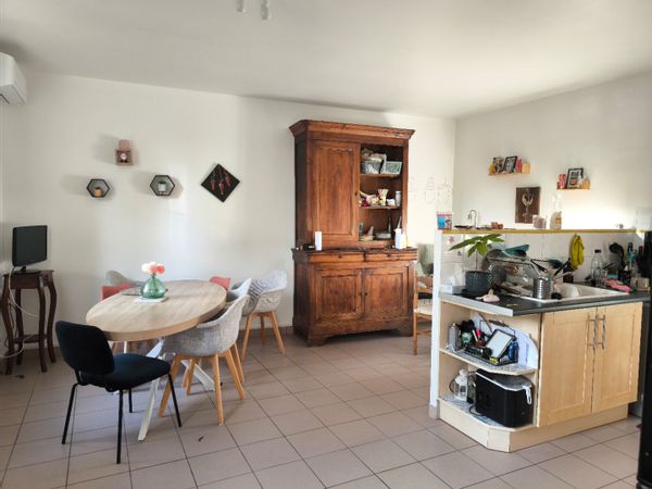 Une maison de filles