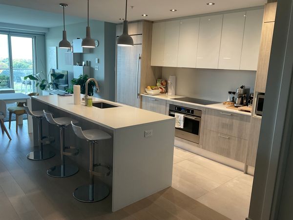 La maison de Denis 9 ième étage, à proximité du métro.