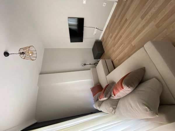 La maison de Didem Beşiktaş merkeze çok yakın , ulaşım araçlarına çok yakın.