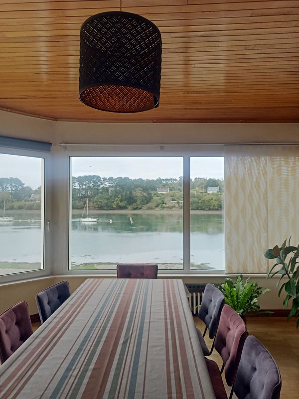 La maison de Jocelyne, les pieds dans l'eau !