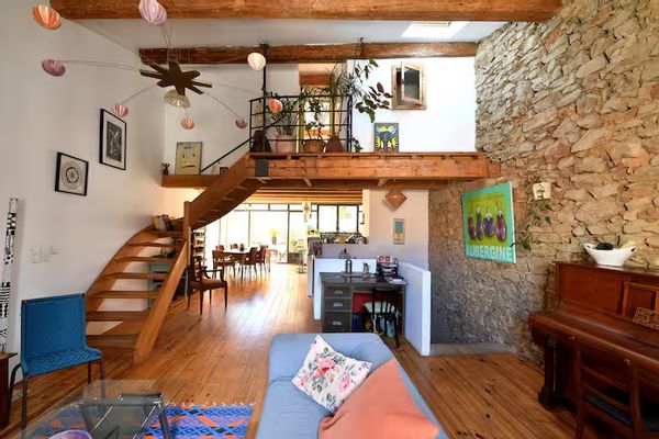 Belle maison vigneronne de style loft