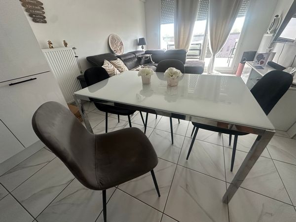 La maison de Sabrina Petit cocon meuble appartement 1chambre au cœur de givors