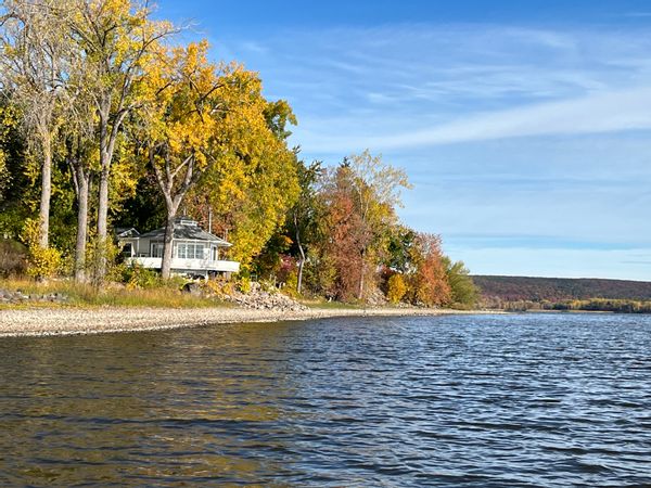 Pavillon 4 saisons/Lac des Deux-Montagnes (35 km de Montréal )