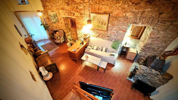 Une ancienne bergerie dans un hameau cévenol.