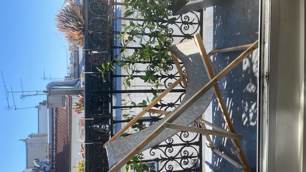 2 pièces lumineux et confortable avec balcon dans un quartier animé et authentique