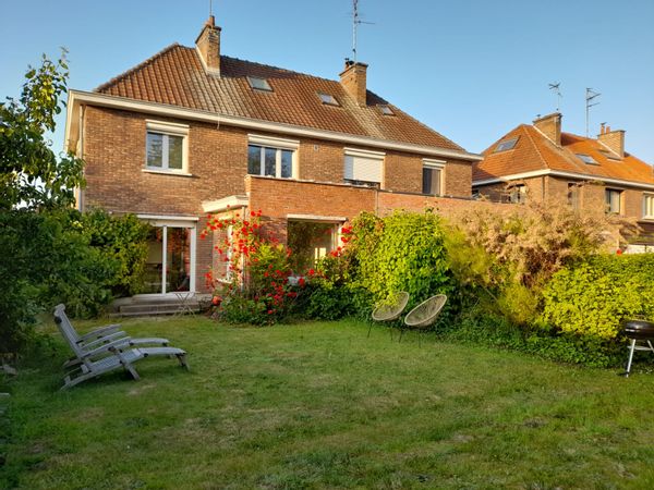 Maison familiale avec jardin, à 20mn de Lille