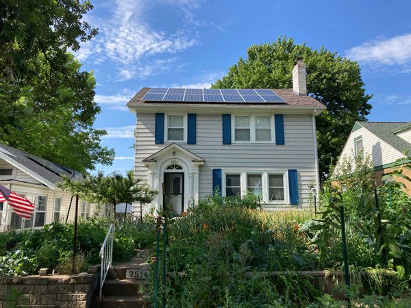 La maison de Becky, Bobby And Zinn