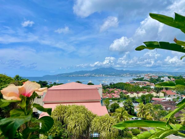 Duplex 3 chambres, terrasse vue sur la mer des Caraïbes à 100m de la plage