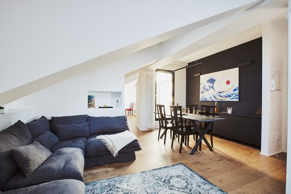 Luxury attic w 50sqm rooftop, jacuzzi & BBQ. Duomo/Navigli views, designer interiors, great retreat!